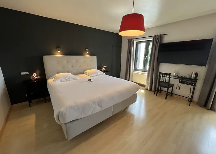 Restaurant Lamy 酒店 特鲁瓦维耶日